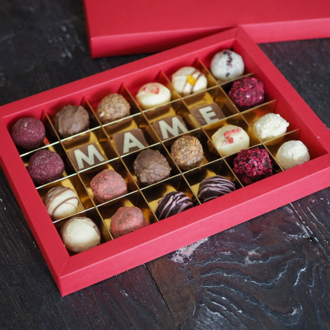 Шоколадный набор с буквами на 24 конфеты Маме